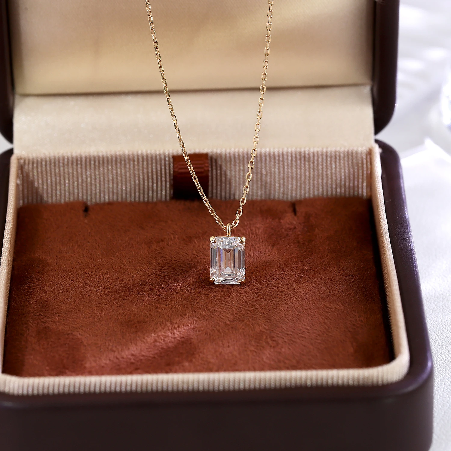 

Роскошное женское ожерелье в стиле Прованс, 18-каратное золото, 2,0 карата, изумрудная огранка, лабораторные бриллианты, модное ожерелье с подвеской, модные ювелирные изделия, рождественские подарки