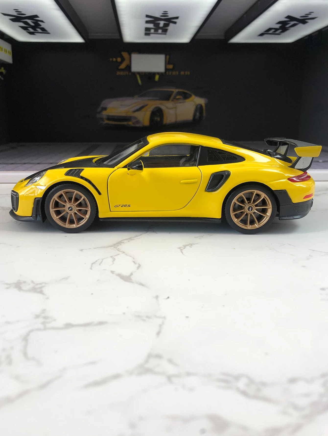 마이스토 1:24 시뮬레이션 아연 합금 2018 포르쉐 911 GT2 RS 모델카, 정적 장식품, 금속 수집용 선물 자동차