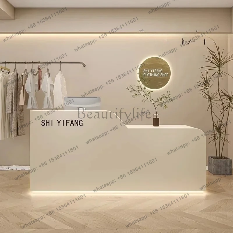 09Pagina di cassa del negozio di abbigliamento semplice Piccolo salone bellezza Banco reception Bar pittura Designer