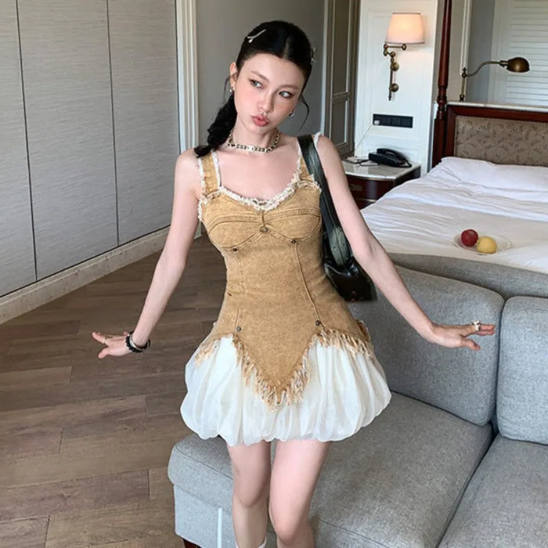 

Retro Denim Hot Girl Camisole Vest Women's Summer New Style High-end Feeling Slimming Half Skirt Two-piece Set Female Clothing