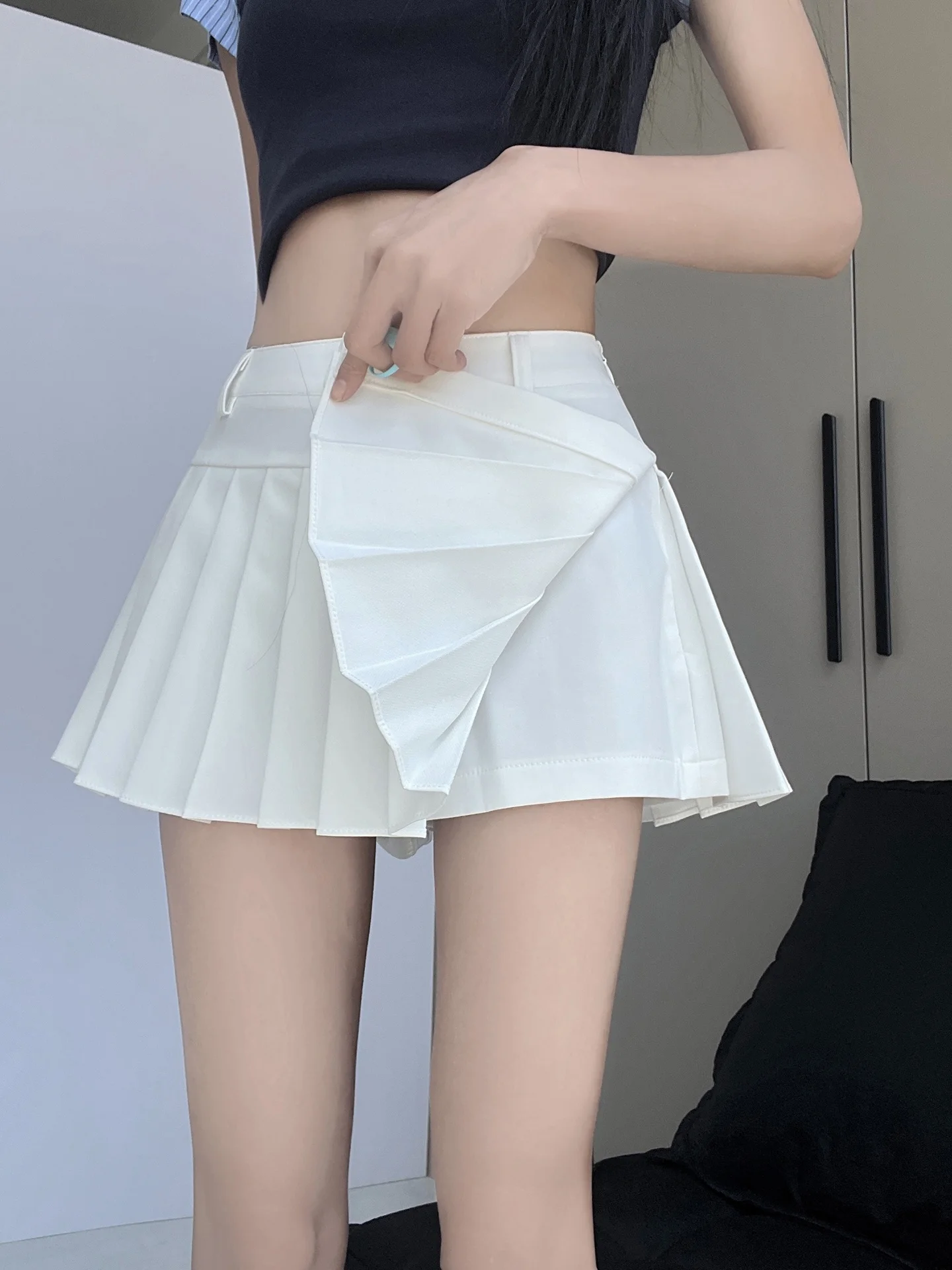 

Lightweight A-Line Skirt with Pleated Design And Side Split for Women Summer New Sle Anti-Light Walking High School St...