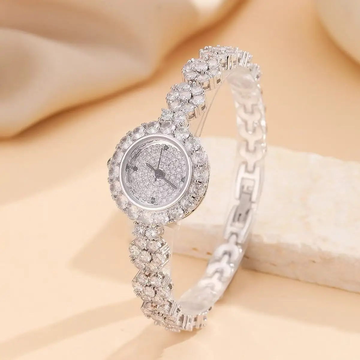 

AY Luxury Women's Watches Full Zircon Crystal Elements Bangle Bracelet Watch For Lady's Wedding Party Fashion Jewelry Accessory