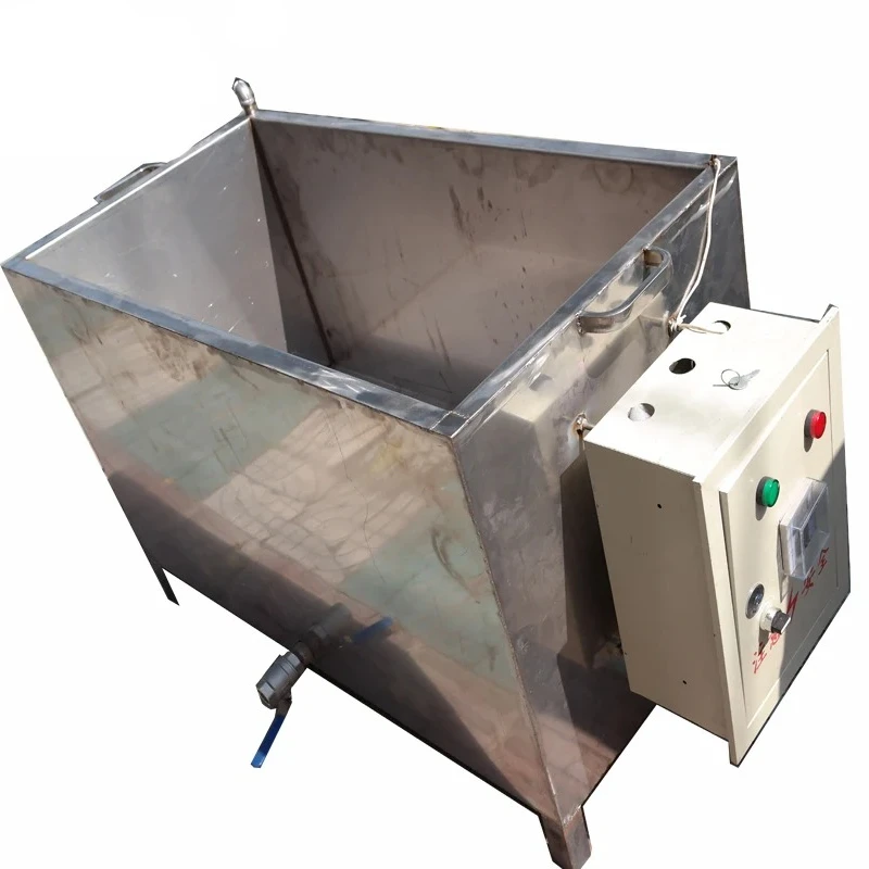 Wax melting filling machine.