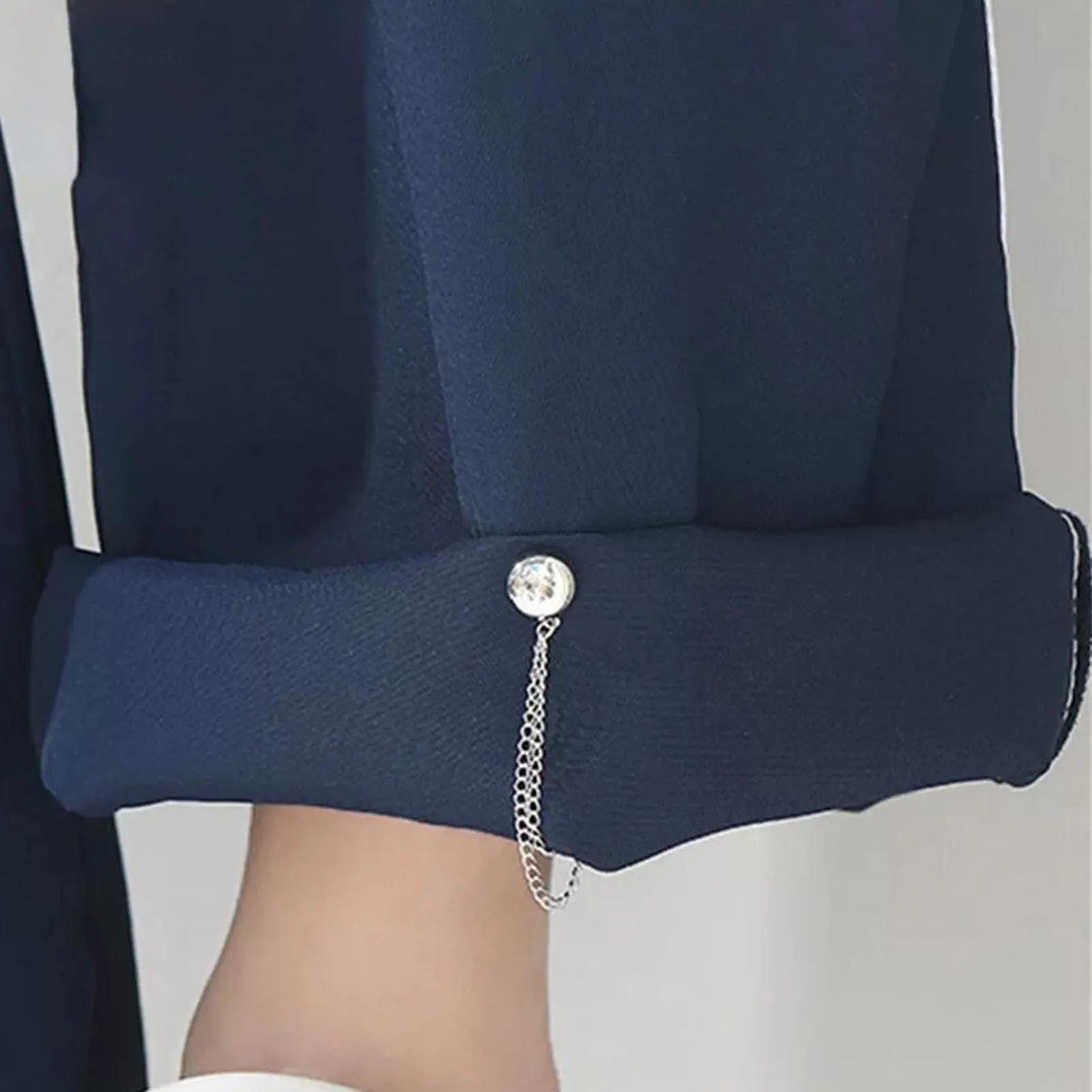 

Simple Fashion Magnetic Clothing Clip with Chain Metal Buttons Clip Clothes Scarf Trouser Legs Cuff Fixing Magnet Buckles