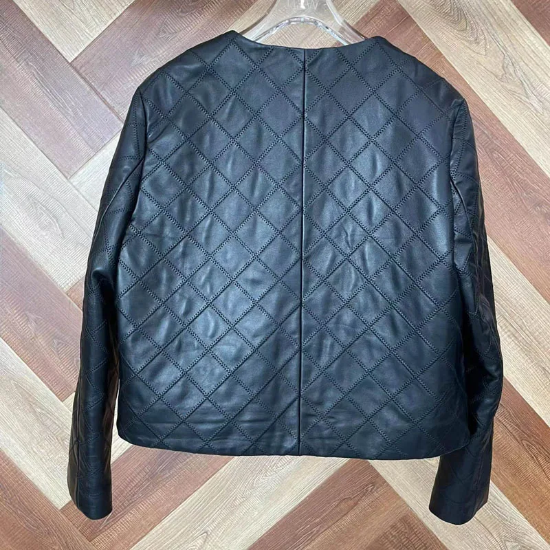 Chaqueta de cuero genuino de longitud corta para mujer, abrigo de Primavera de una sola botonadura, decoración de celosía de diamante, alta calidad, nueva moda