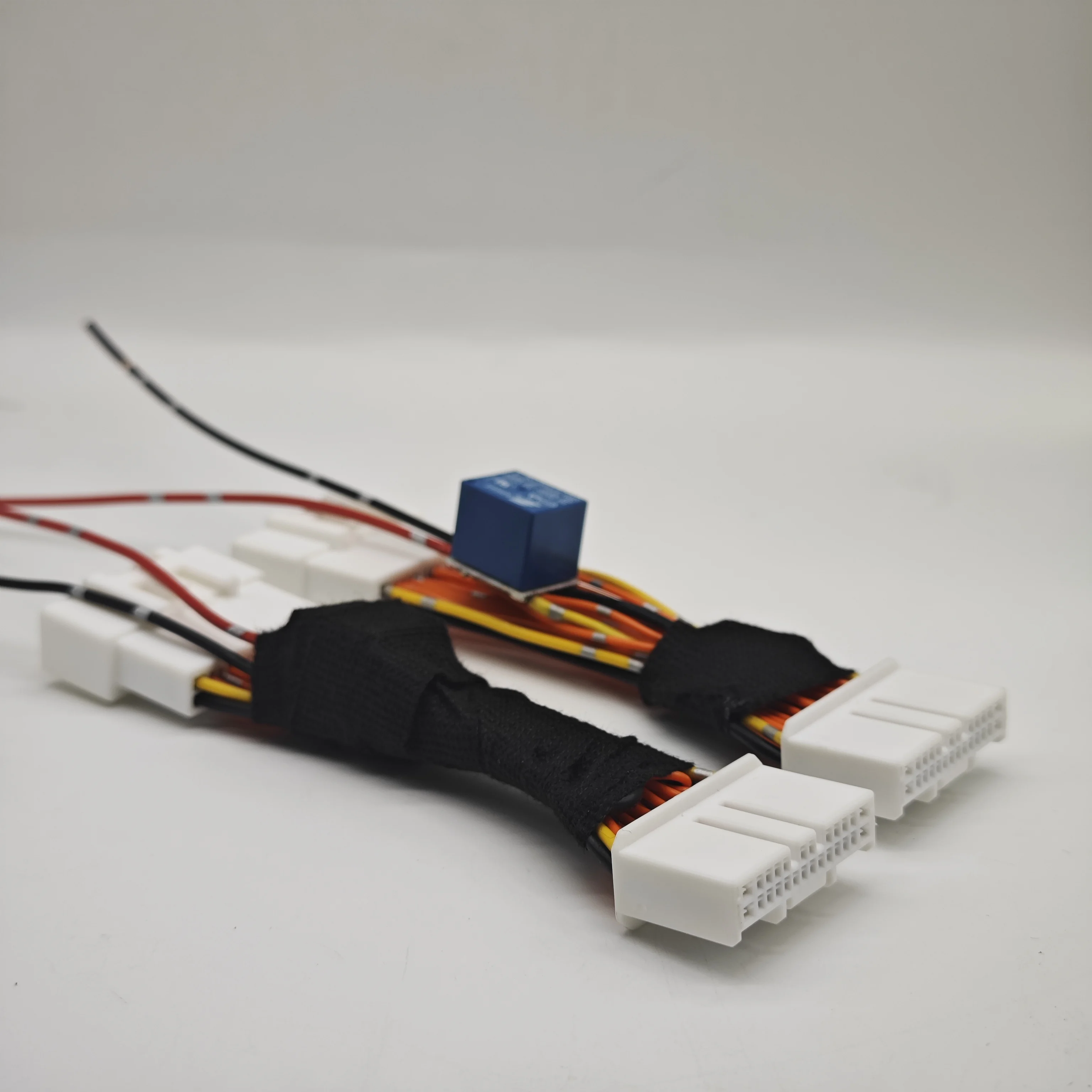 Adecuado para fuente de alimentación Tesla ACC 12V 2021-2023 Modelo 3/Y arnés de fuente de alimentación cerrado