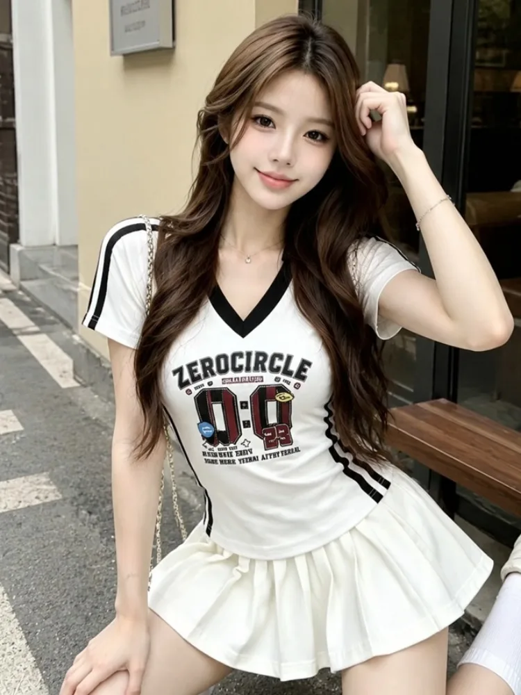 

Retro Casual Style Letter Print Color Block V-Neck Fake Two-Piece Short Sleeve T-Shirt Women's Summer Slim Fit Spicy Top