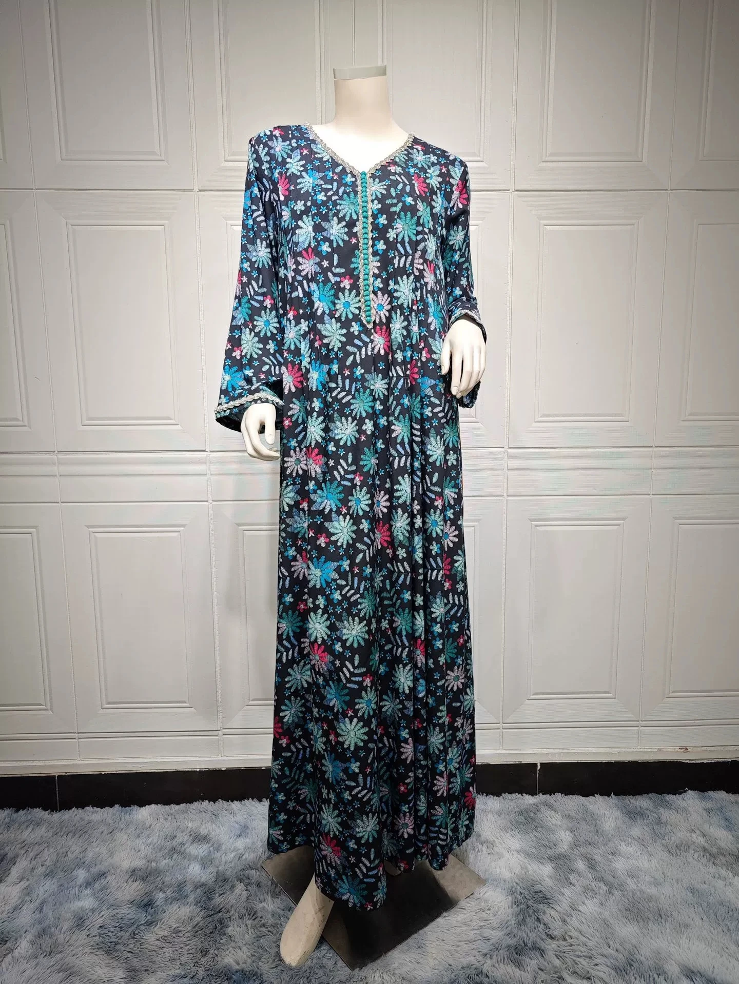 Robe grande taille robe maxi nouveau col en v clouté de diamants mode imprimé robe d'asie du sud-est-GZXX644