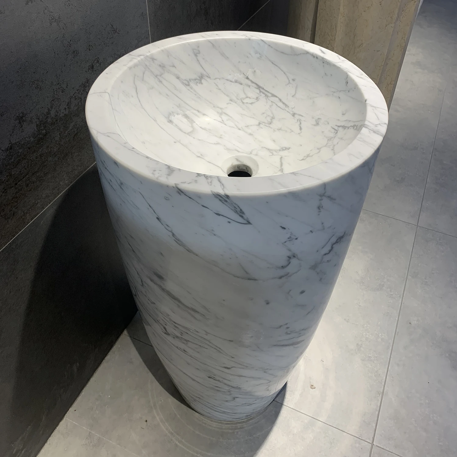 #￥Wholesale Modern White Marble Pedestal Sink Unique Freestanding Stone Wash Basin with Drainer for Apartment Bathroom