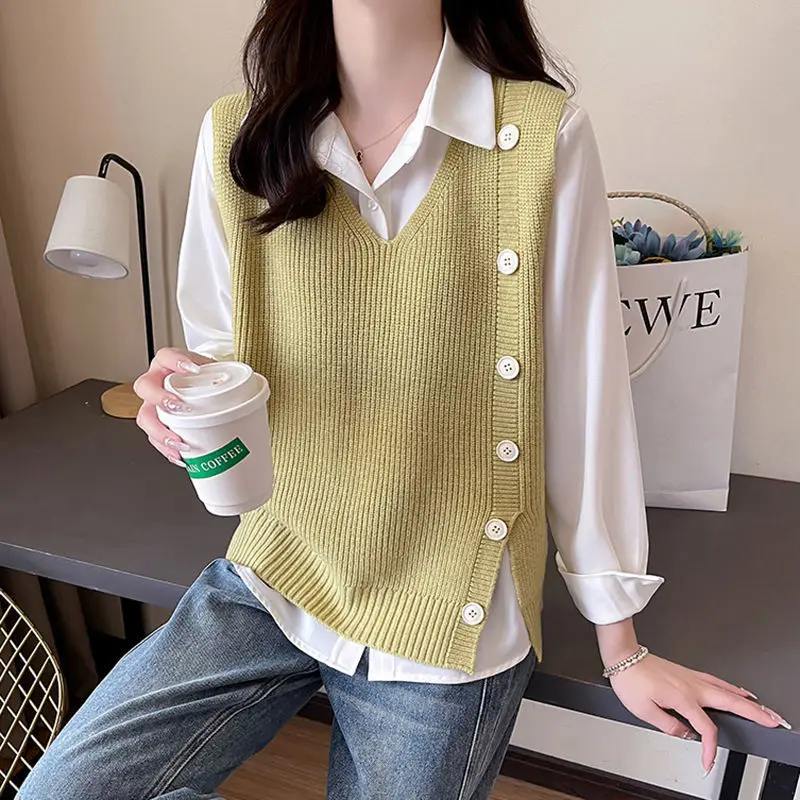 

Small Knitted Vest Vest Autumn Clothes Spring and Autumn New Sweater Design Button Loose Cranned Top