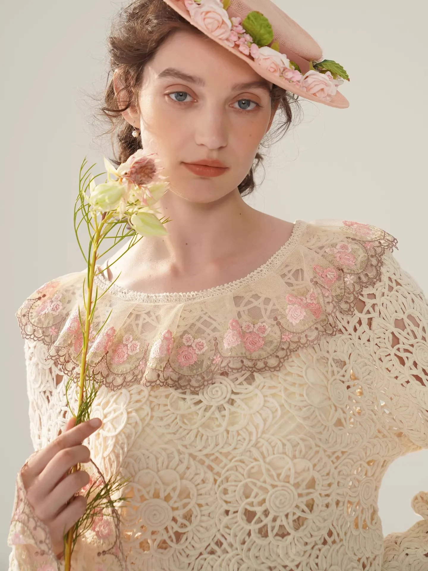 

88cm Bust Fall Crochet Shirts Women Korean Fashion Elegant Exquisite Embroidery Collar Flare Sleeve Hollow Out Hook Flower Tops