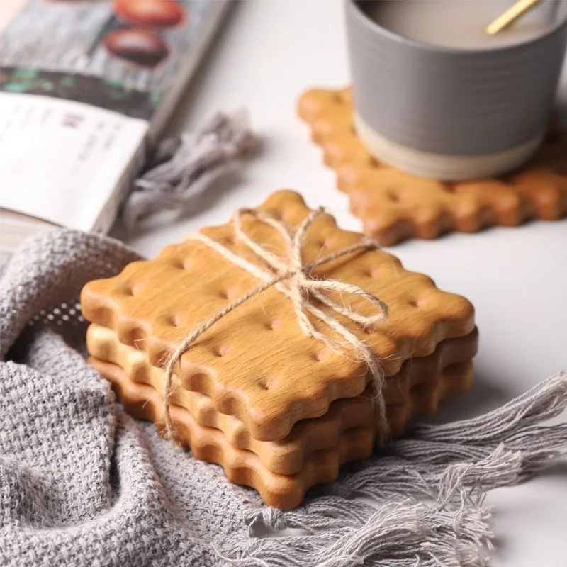 Hölzerne Untersetzer, niedliche Kekse, Untersetzer, Keks, Kaffeetassenhalter, Isolierunterlage aus Holz, Weihnachtsgeburtsgeschenk