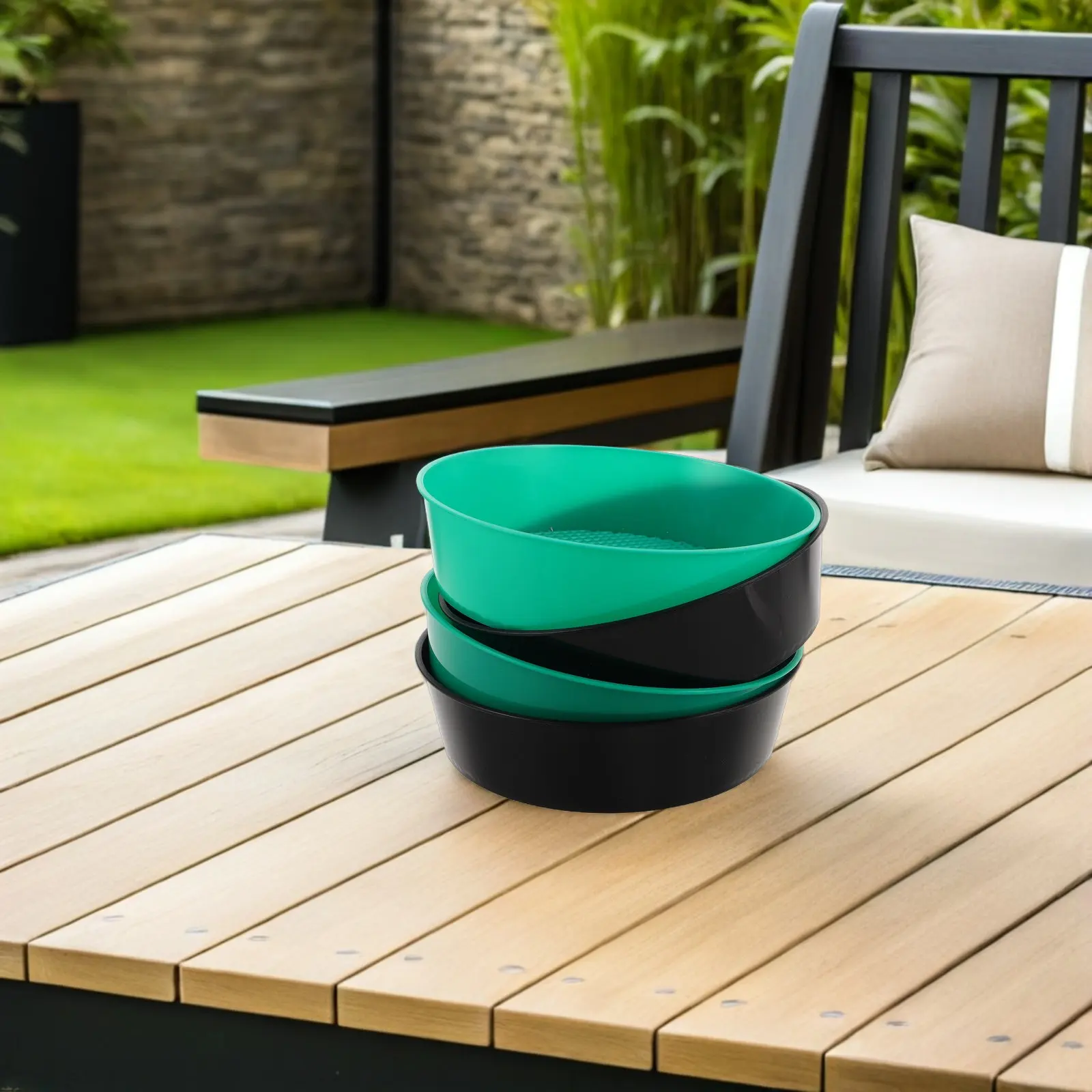 4Pcs Plastic Garden Sieve Round Soil Sifter Sand Gravel Rock Sifting Pan Compost Filtration Plant Soil Filter Rock Mesh Screen