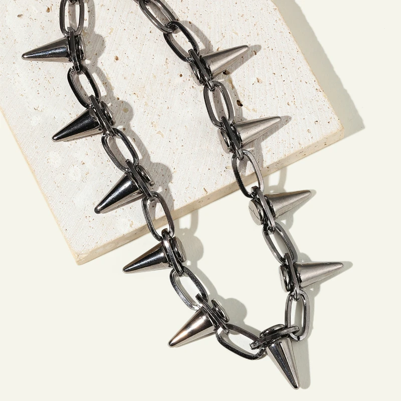 Fashion Punk Women Choke Men Gothic Rivet Necklace Hip Hop Rock Niche Exaggerated Trend Party Jewelry Accessories