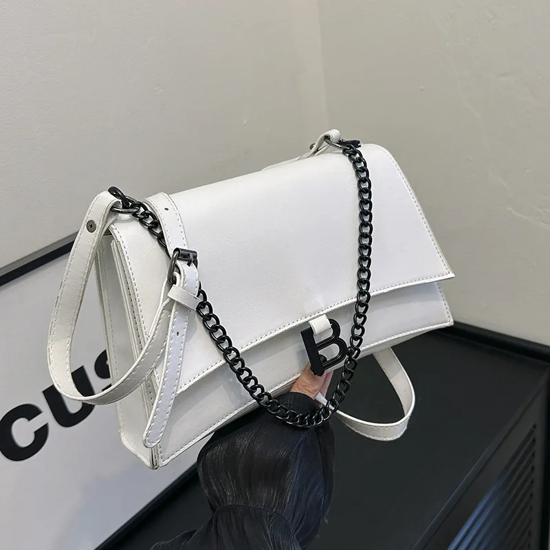 

Spring New Armpit Bag, Fashionable Hourglass Shoulder Bag for Women. Elegant Textured Crossbody Bag, Versatile for Work & Dating