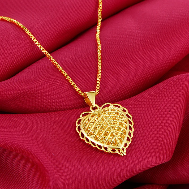 

Pure Gold New Gold 24k Cutout Love Necklace Women's Collarbone Necklace Pendant Jewelry