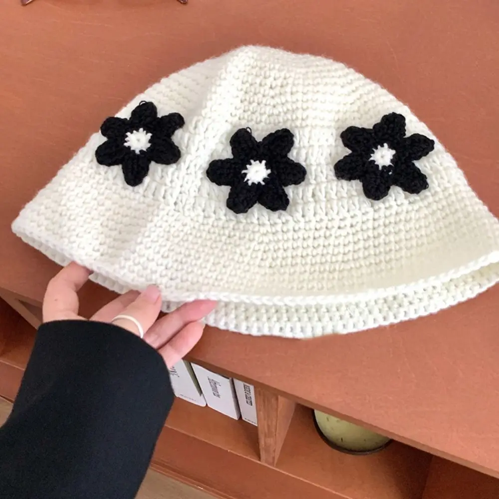Gorro tejido con flores de ganchillo hecho a mano para mujer, sombrero de cubo de estilo coreano dulce, sombrero de pescador bonito, accesorios de ropa