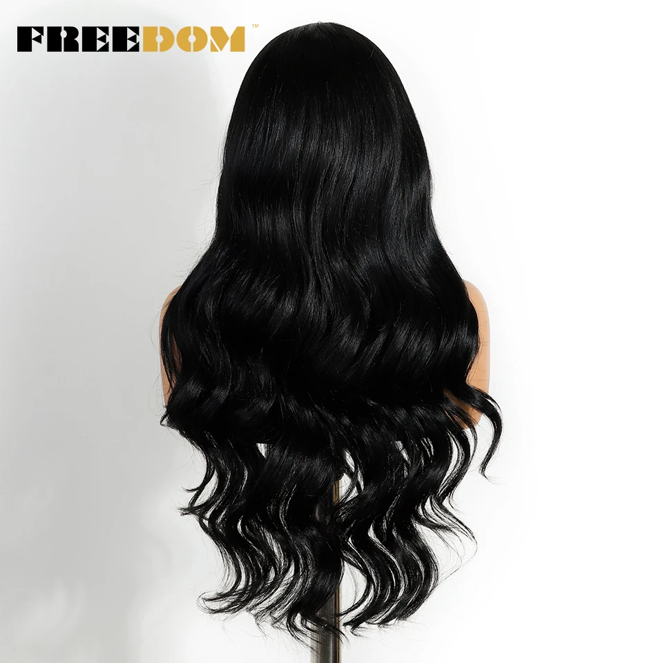 FREEDOM 13x4 Synthetische Lace-Front-Perücken für Damen, 26 Zoll, Body Wave, mit freiem Scheitel, natürliche, vorgezupfte Lace-Front-Perücke für den täglichen Gebrauch – Detail 11