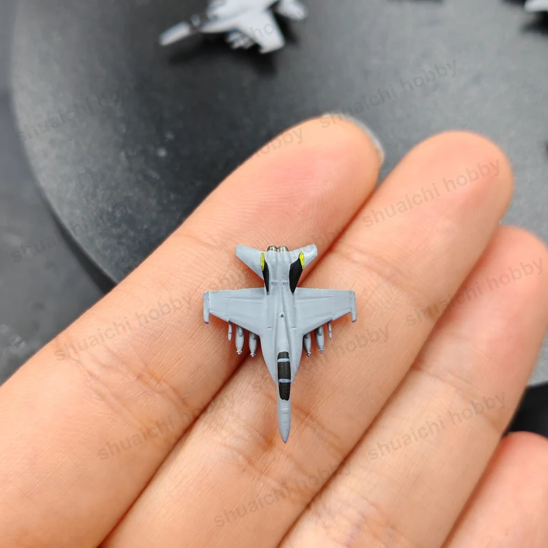 6PCS Colored Resin Model EA-18G Growler 1/700 Scale Shipborne Electronic Warfare Aircraft Miniature Airplane Toys Length 2.2cm