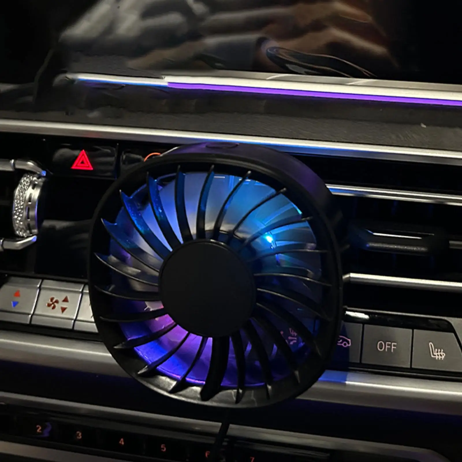 مروحة صغيرة محمولة 3 سرعات قابلة للتعديل رياح قوية، مروحة سيارة لمشبك تنفيس على جهاز دائرة هواء أوتوماتيكية قوية لجهاز سيدان شاحنة SUV