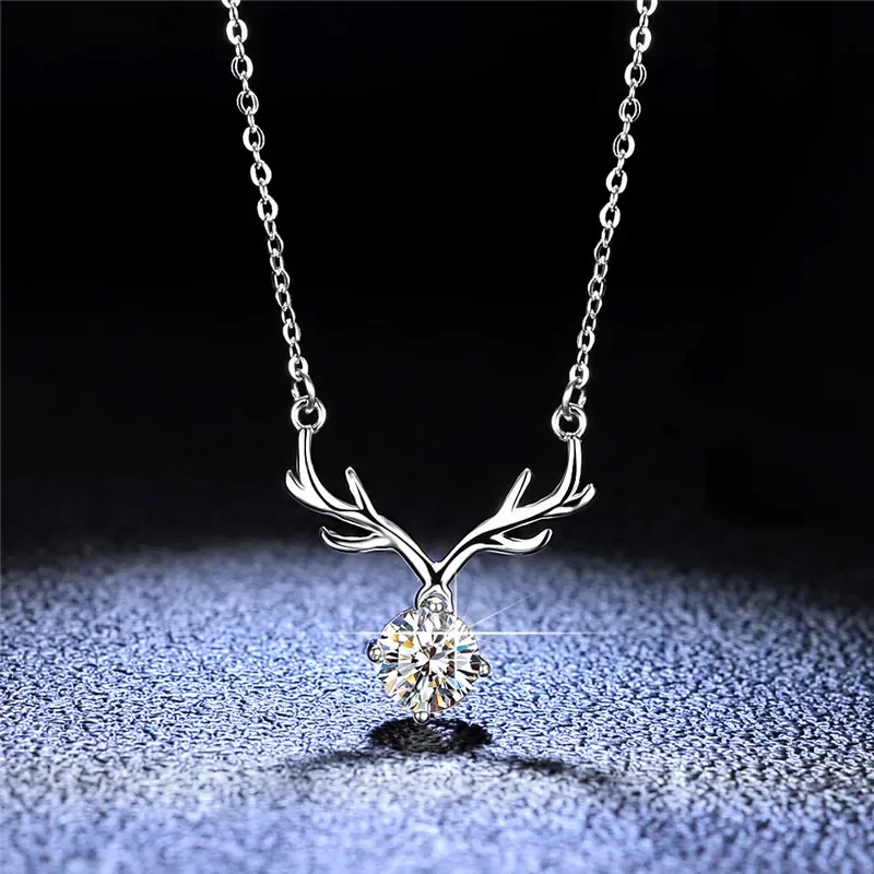 

Silver Platinum Diamond Test Passed Excellent Cut 1 Carat D Color High Clarity Moissanite Deer Pendant Necklace PT950 Chain