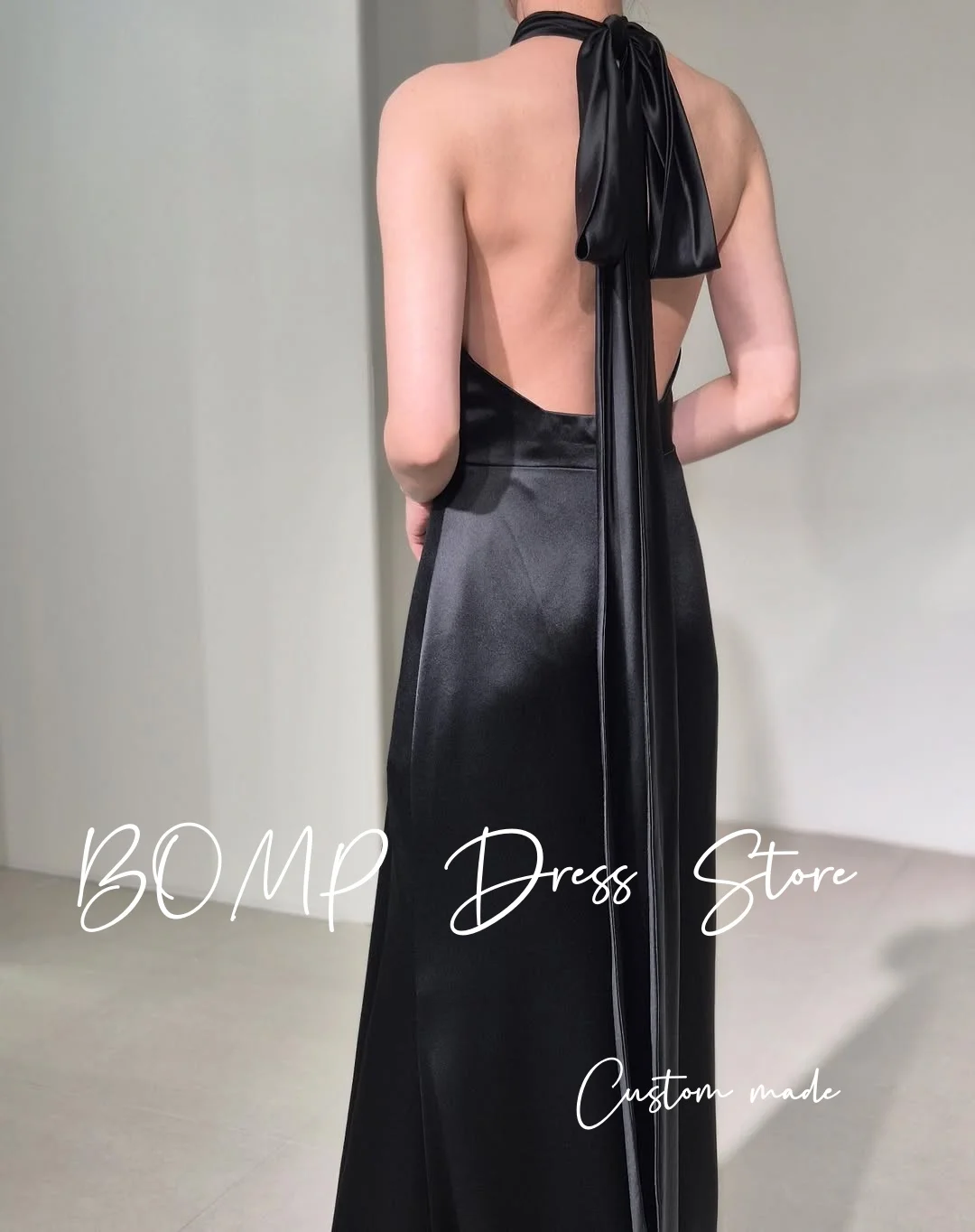 BOMP بسيط أسود الحرير الساتان فساتين الزفاف الرسن ربطة القوس فيونكة عارية الذراعين كوريا صورة تبادل لاطلاق النار ثوب استقبال الزفاف مخصص