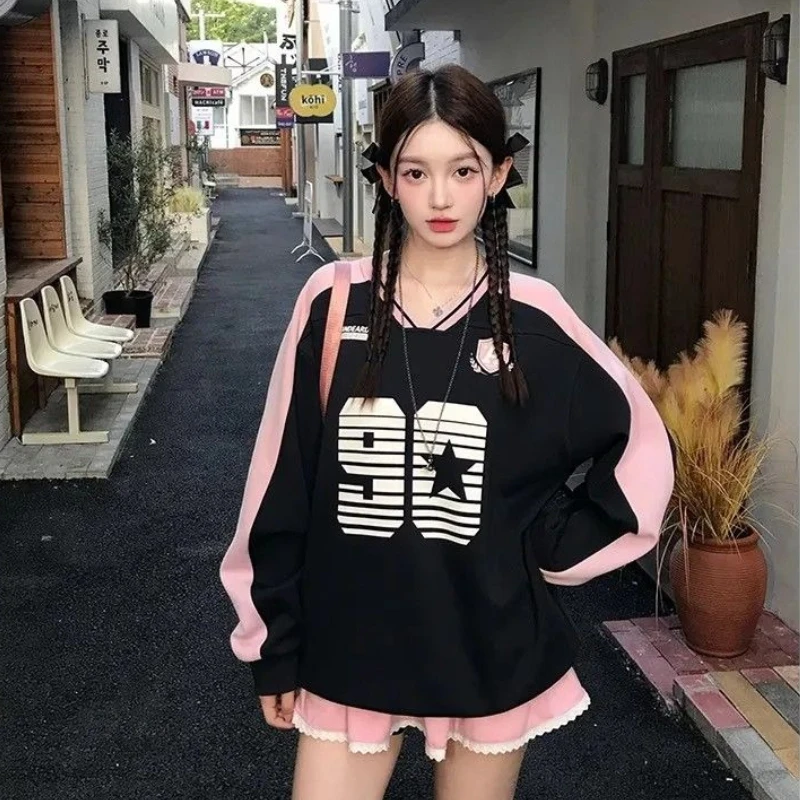 سترة أمريكية ريترو برقبة على شكل حرف v بلوفرات متباينة سترة كبيرة الحجم للسيدات بأكمام طويلة ملابس رياضية ربيعية لعام 2025 ملابس خروج #4