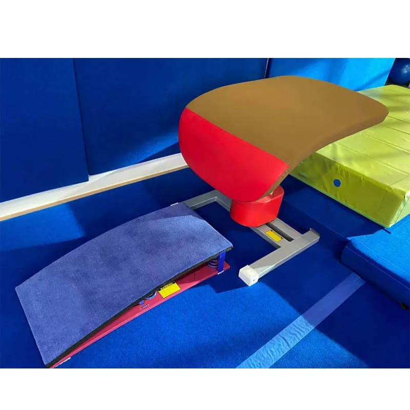 Top Quality Competition Vault Table  Vaulting Apparatus  Gymnastic Equipment Vaulting Horse  for Export