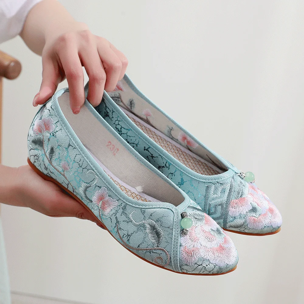 Veowalk Chinese Jacquard Cotton Embroidered Women Pointed Toe Slip On Ballt Flats Soft Light Casual Walking Shoes for Eld Ladies