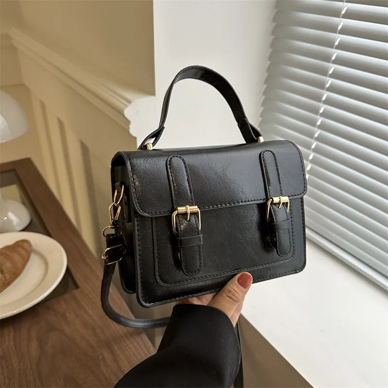 Vintage Cambridge Handbag  Women\'s 2024 New Fashion Versatile Small Square Bag High Sense Niche Trend Shoulder Bag