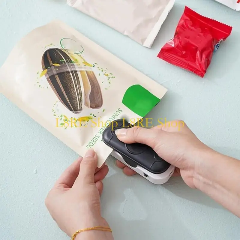 L8RE Mini Bag Sealer Portable Sealing Bags Machine Handheld Heating Vacuum Sealer Machine with Cutter for Plastic Bag
