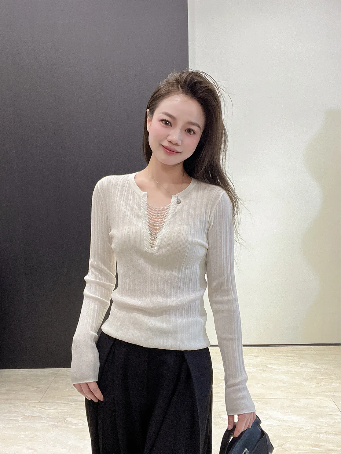 

Handmade Bead Chain V-Ne Knitted Top Women's Inner Wear Sweater Handbag Store Exclusive Design Commute Sle Slim Fit Long ...