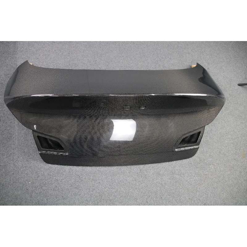 

2007-2013 G37 Sedan Carbon Fiber Trunk Lid Replacement