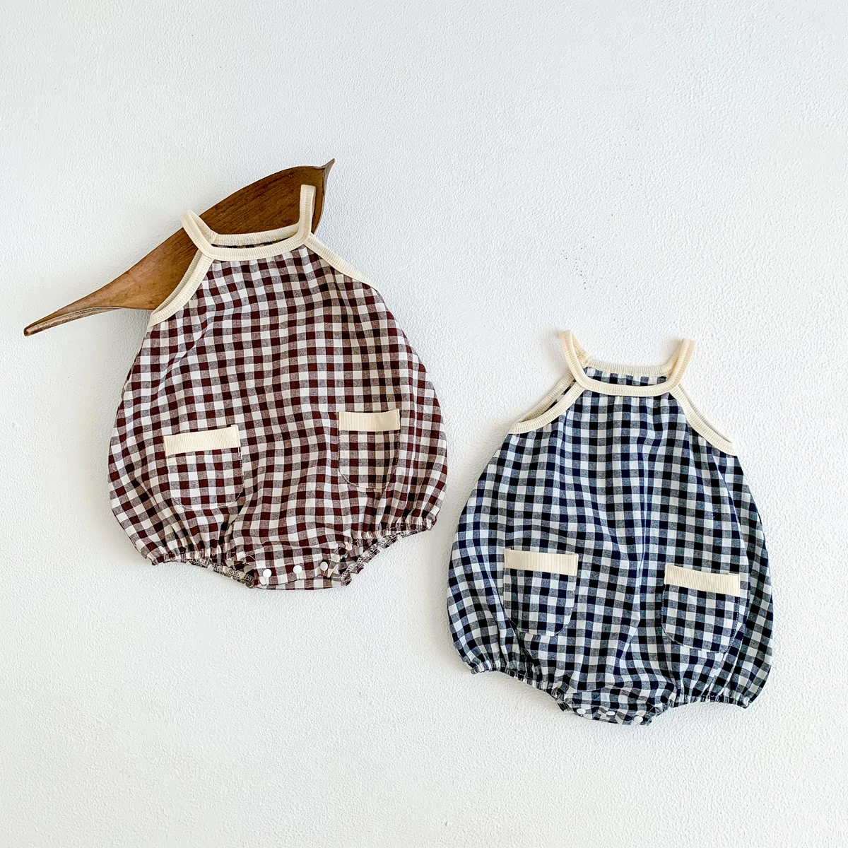 Summer baby Romper for Girls fashion Plaid Newborn Sleeveless Jumpsuit Baby Clothes Casual and versatile style 0-2 Years Old