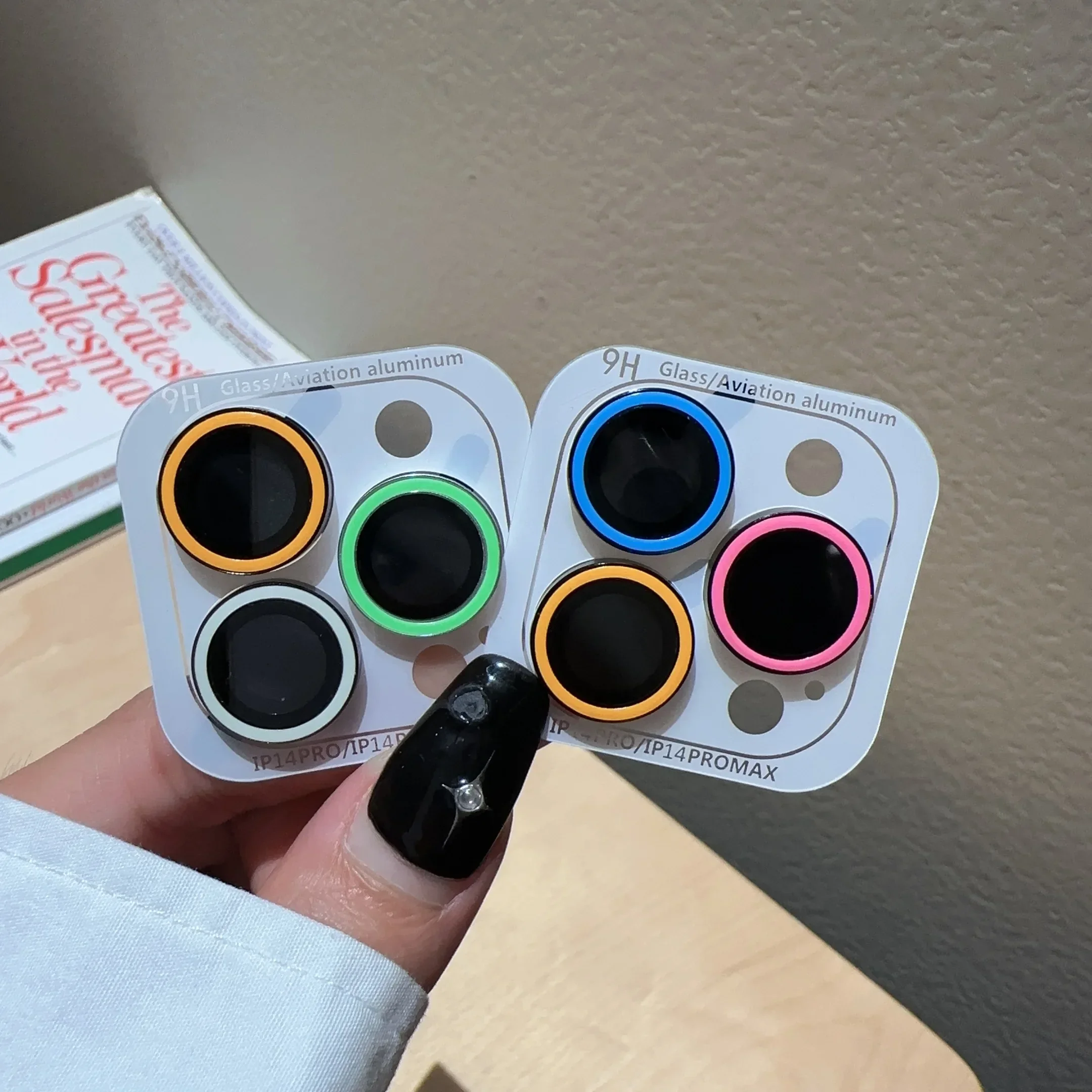 2-3 個発光セラミックカメラプロテクターフィルム Iphone 15 14 13 12 11 プロマックス 14 プラス 13 12 ミニレンズリングガラス光るキャップ