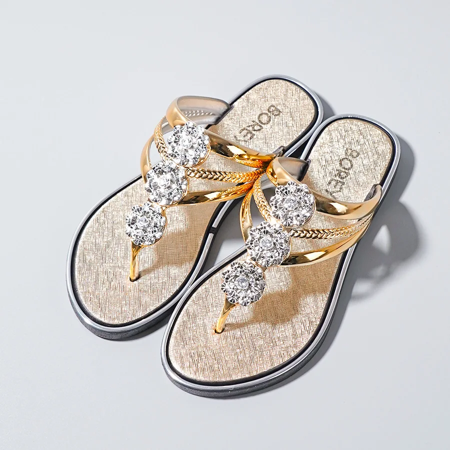 

"Women's Flip-Flop Sandals with Rhinestones Beach Casual Slides for Outdoor Wear, Flat Soles and Toe-Post Slippers for Summer"