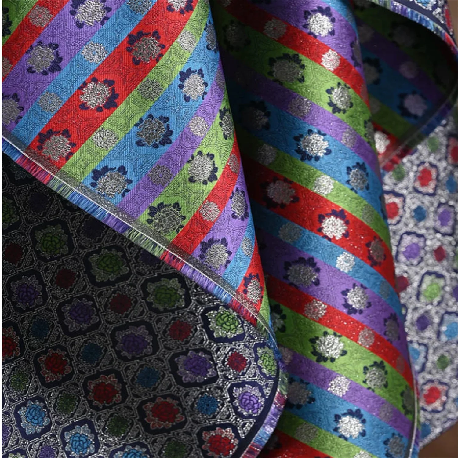 Chinese style silk brocade fabric, jacquard Mongolian robe fabric, ethnic clothing lace decorative fabric.