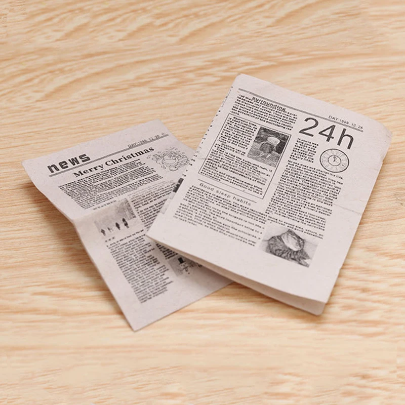 Giornale in miniatura 1/12 Accessori per casa delle bambole Mini Decorazione per giornali a colori Bjd OB11 Disposizione della casa delle bambole Rapporto delle notizie