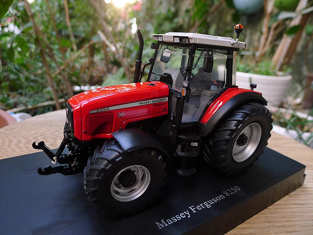 1:32 massey ferguson 8250 X-tra tractor alloy agricultural vehicle Model Toy Gift