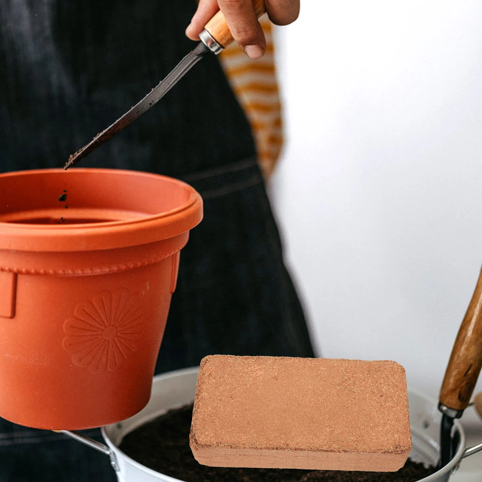 

1pcs 1 Bag Compressed Coir Brick Soil Block For Indoor Outdoor Gardening Peat Pellets Succulent Cactus Nutrient Soil