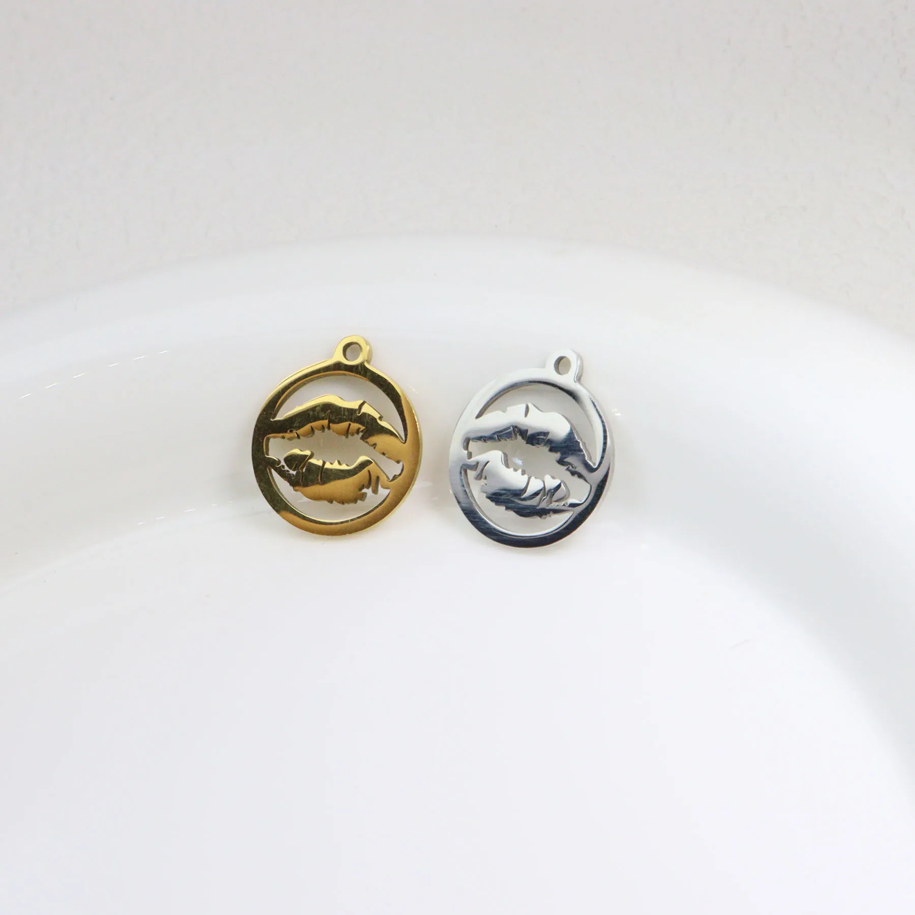 5pcs 15mm Wholesale Stainless Steel Mirro Polish Lips Charms Pendant DIY Necklace Earrings Bracelets Vacuum Plate Unfading image 4
