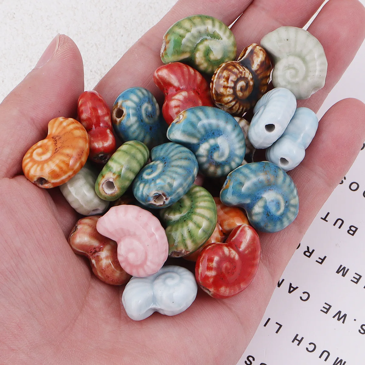 5 Stück 3D-Keramik-Ozeanperlen, Porzellan, lose Distanzperlen für DIY-Charm-Schmuckherstellung, Muschel-/Seeschneckenperlen, ca. 20 x 16 mm