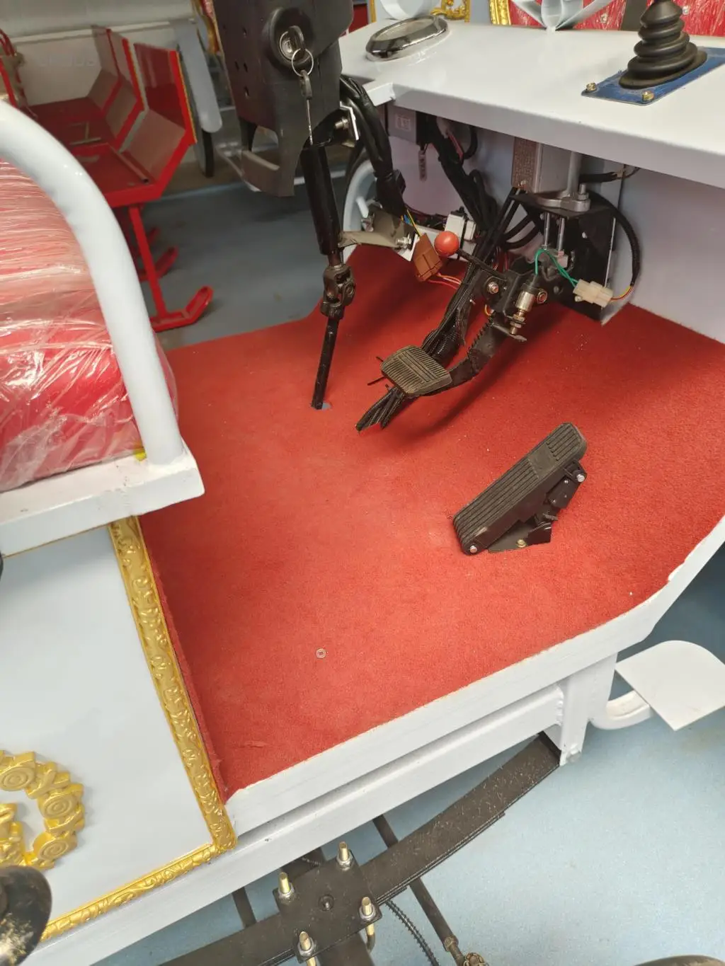 2024 Sightseeing Carriage Electric Tricycle For Passenger Customized Color Factory Price COC