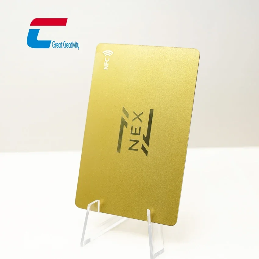 

Индивидуальная печать Персонализированная роскошная металлическая членская карта NFC NTAG 213 144 байта Пустая металлическая визитная карточка NFC
