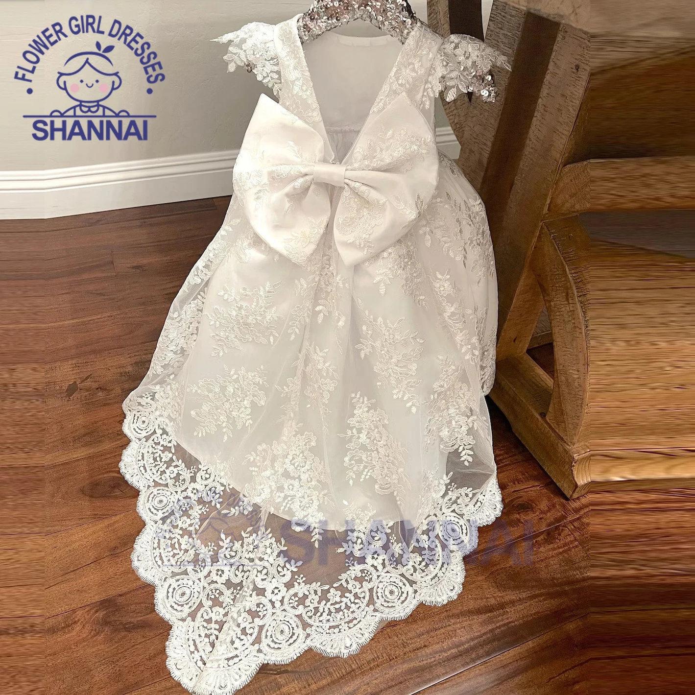 2023 Custom White Lace Baby Girl Dresses with Trailing for Wedding Birthday Communion Party Special Occasion Flower Girl Dress