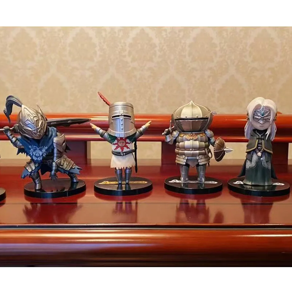 4-teiliges Dark Souls Chibi Figurenset: Feuerwächter Artorias, Solaire, Zwiebel-Ritter Actionfiguren Sammlermodelle