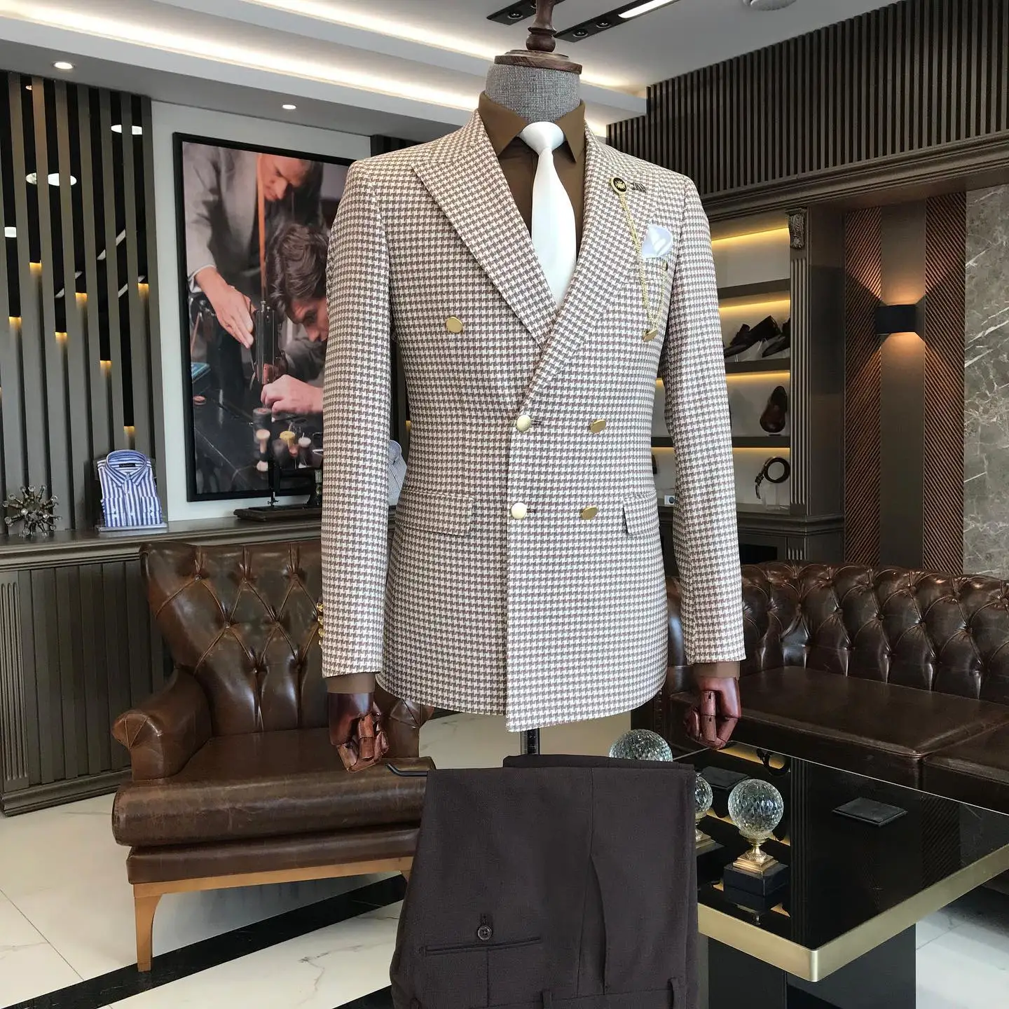 Setelan Pria klasik Tuxedo Houndstooth Lapel runcing dengan kancing depan ganda disesuaikan 2 potong celana Blazer disesuaikan untuk kesempatan tampan