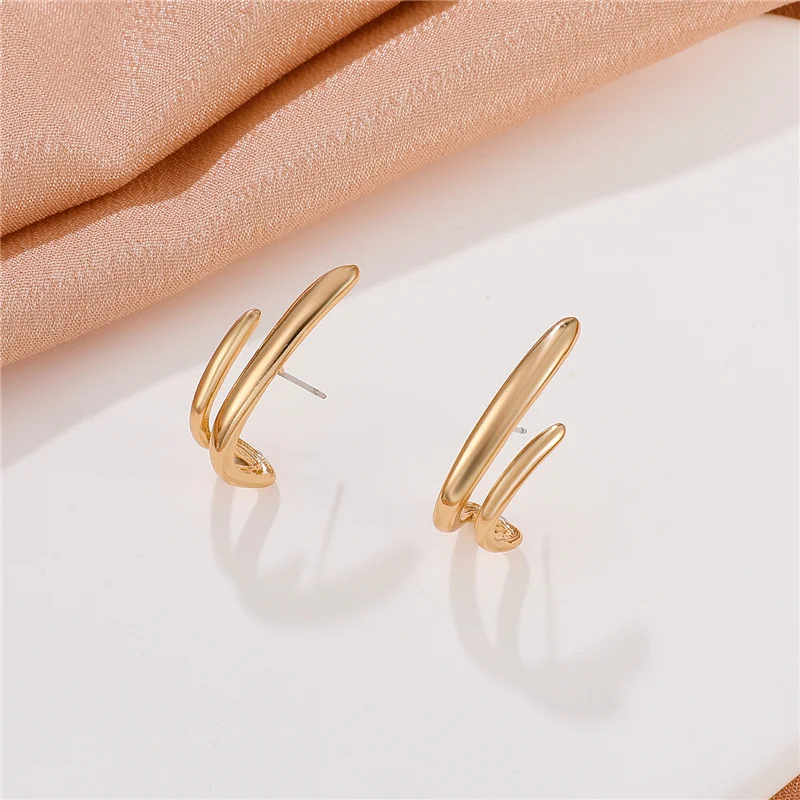 2022 New Design Irregular U-shaped Gold Color Earrings For Woman Vintage Fashion Exquisite Statement Jewelry Girls