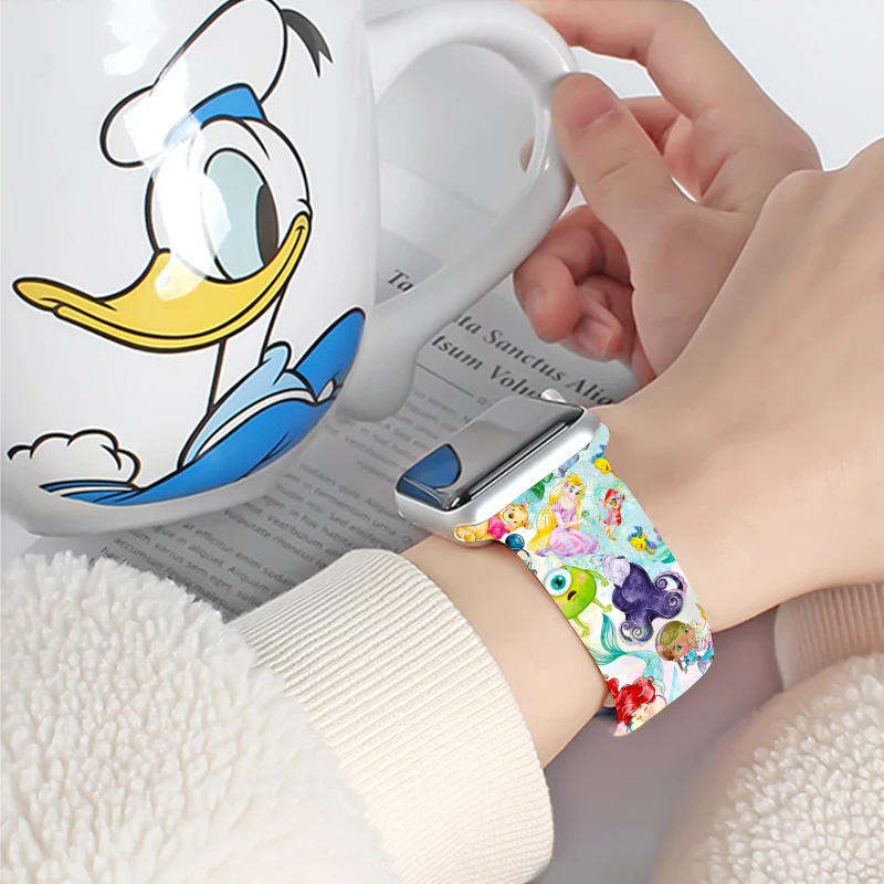 Disney Ursula Series Bedrucktes Armband für Apple Watch 11 10 9, Silikonband, austauschbares Armband für iWatch 46/44/42/41 mm Armband