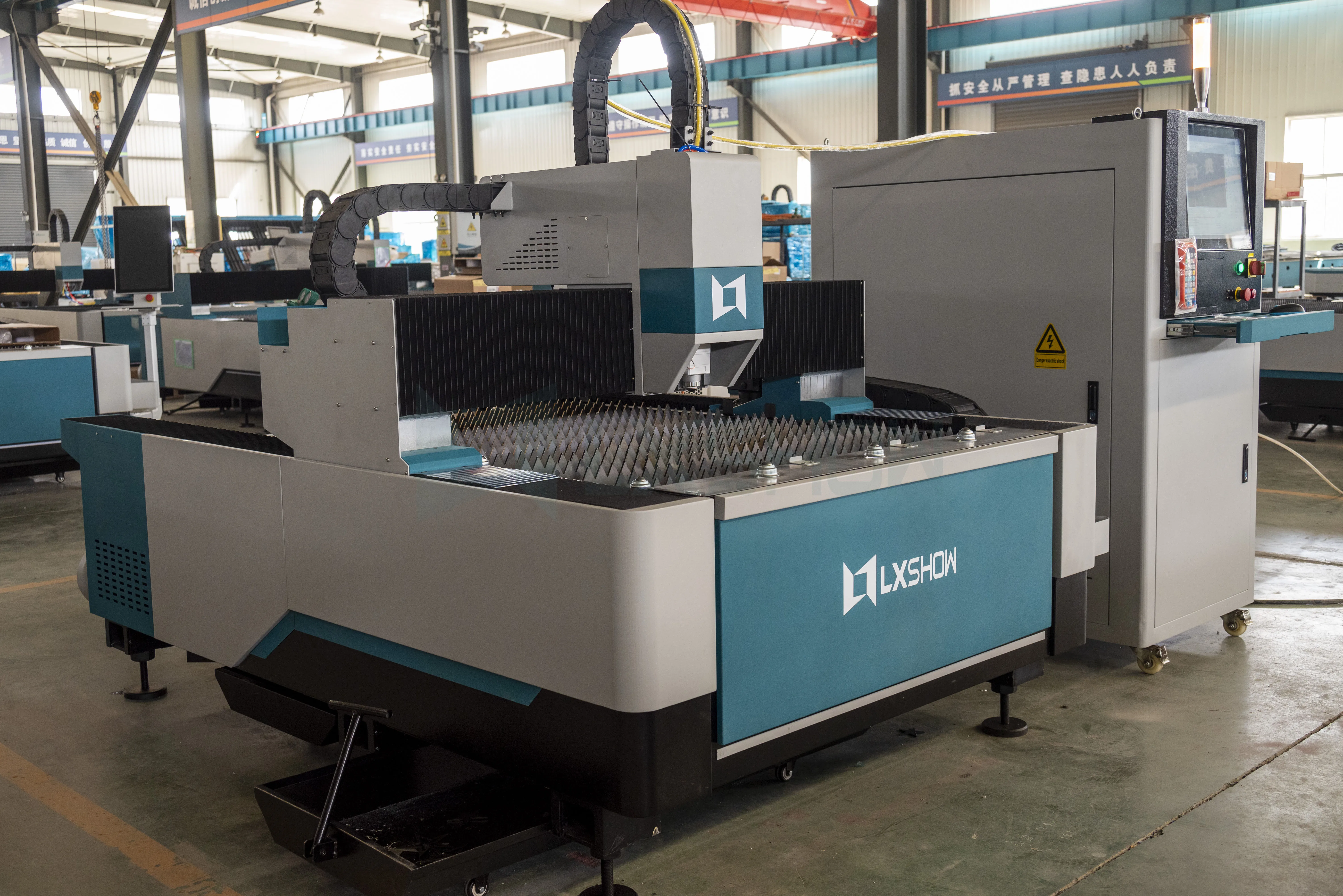 1510 Small Fiber Laser Cutting Machine for Steel Plate Cnc Fiber Laser Cutting Machine